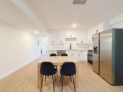 2642 Brighton Ave, Los Angeles, CA 90018