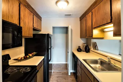 2416 E Stone Dr #500-500E, Kingsport, TN 37660