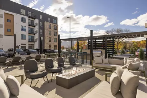 1598 Robert St S #103, West Saint Paul, MN 55118