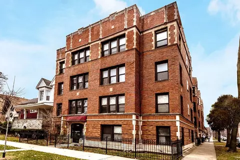 6904 S Cregier Ave #1747-2, Chicago, IL 60649