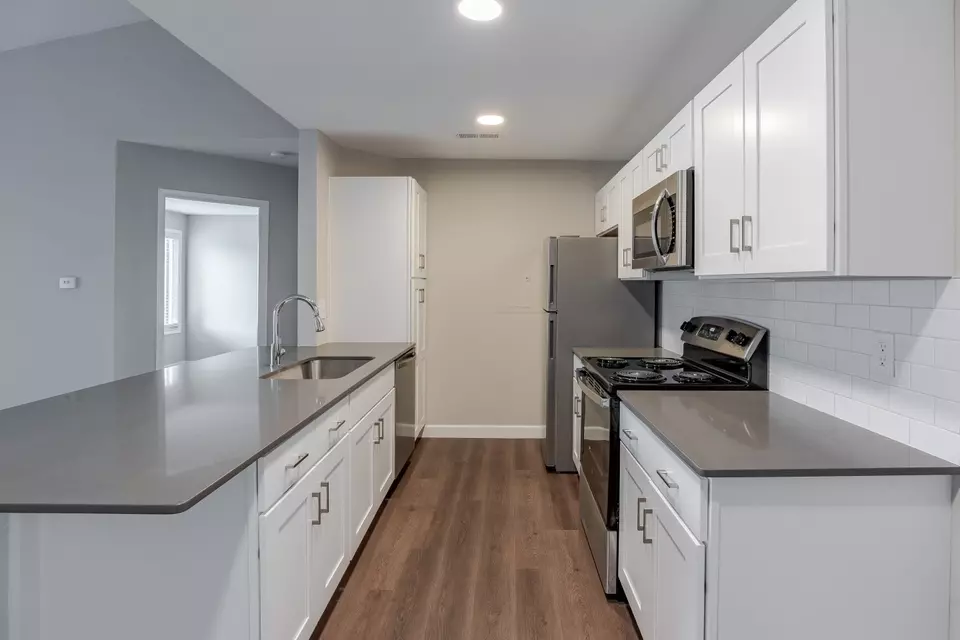  34350 Ryan Rd #321, Sterling Heights, MI 48310 photo 5