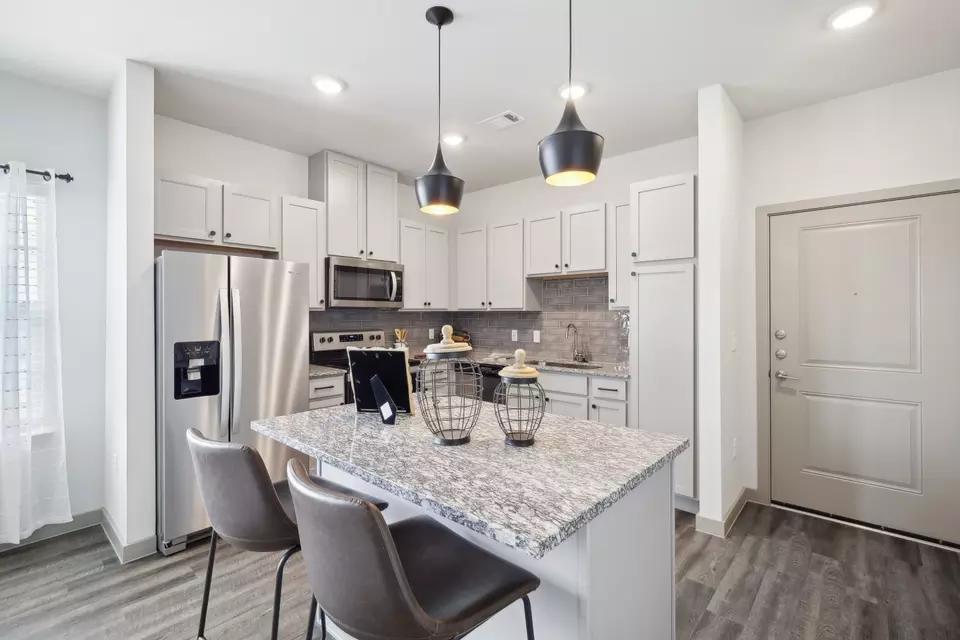  5050 Azle Ave #610, Fort Worth, TX 76106 photo 4