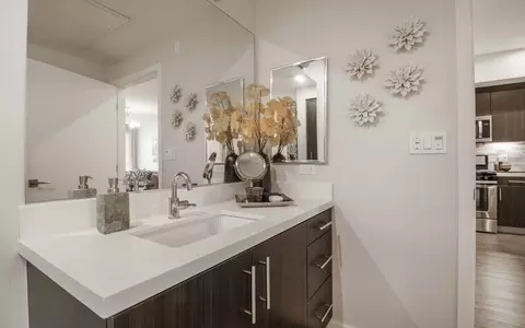 228 W Pomona Ave #118, Monrovia, CA 91016