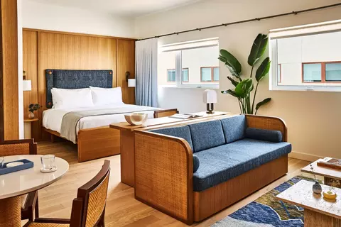 5170 W Adams Blvd #302, Los Angeles, CA 90016