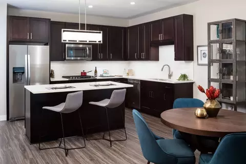 31 E Ogden #316, La Grange, IL 60525