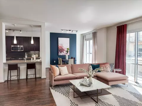 5353 Fannin St #2403, Houston, TX 77004