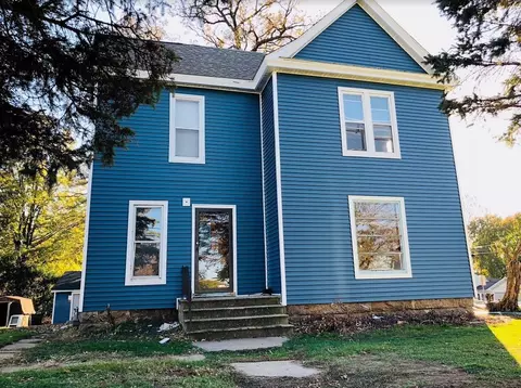 1303 Rainbow Dr #1303 RAINBOW DR, Cedar Falls, IA 50613