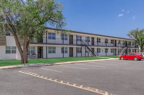 910 W 28th St #7F, Plainview, TX 79072