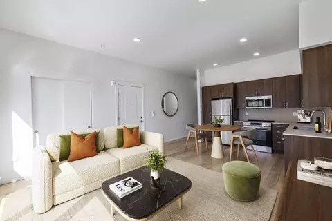 590 Madison Ave N #4-206, Bainbridge Island, WA 98110