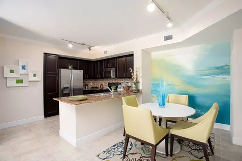 10500 NW 74th St #04_207, Doral, FL 33178