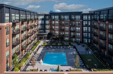207 S Maple St #415, Mount Prospect, IL 60056