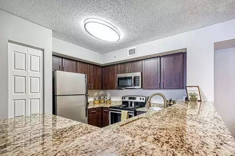 11 NW 45th Ave #102, Deerfield Beach, FL 33442