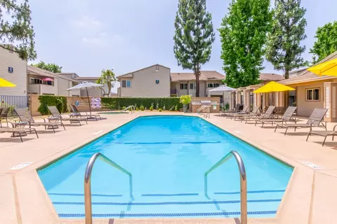 1369 N Willow #53, Rialto, CA 92376