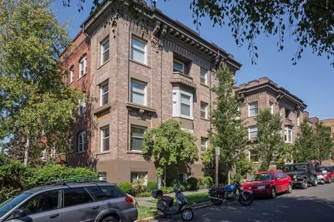 419 13th Ave E #212, Seattle, WA 98102