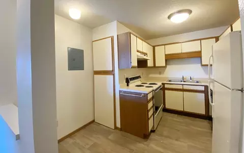 9741 Grand Ave S #9741-128, Bloomington, MN 55420