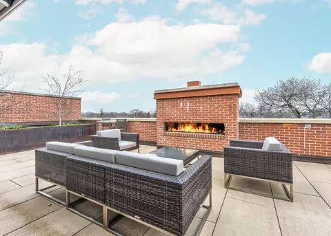 789 Dennison Ave #303, Columbus, OH 43215