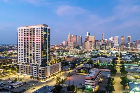 2850 Fannin St #1809, Houston, TX 77002