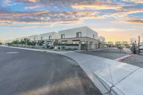 3850 S 18th St #1-49, Phoenix, AZ 85040