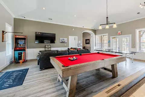 14631 Broadmoor St #37206, Overland Park, KS 66223