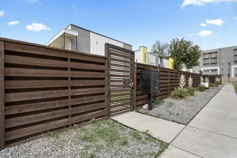 5019 San Jacinto St #2-5015-107, Dallas, TX 75206