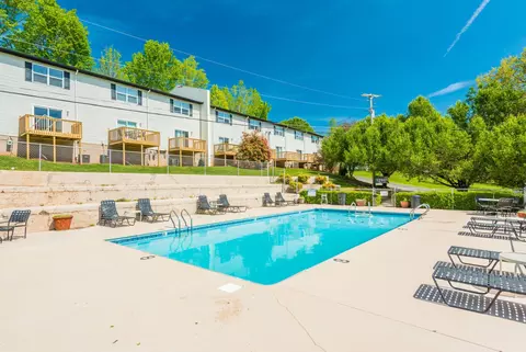 3017 Limestone Dr #3001 A, Louisville, TN 37777