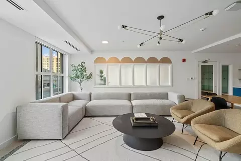 545 N Broad St #813, Philadelphia, PA 19123