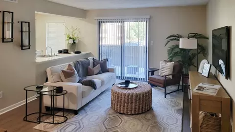 8100 Perry St #274, Overland Park, KS 66204