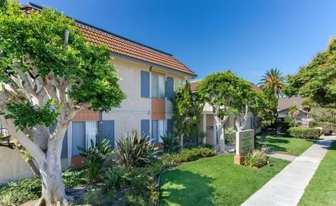 241 Avocado St #12, Costa Mesa, CA 92627