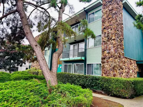 11541 Greenwood Ave N #305, Seattle, WA 98133