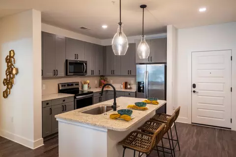 2855 Crescent Pkwy #647, Atlanta, GA 30339