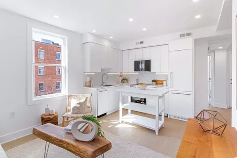 2116 Kalorama Rd NW #2116-402, Washington, DC 20008