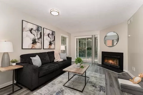 2501 Ambassador Ct #2512H, High Point, NC 27265