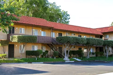 1260 Calle Jules #15, Vista, CA 92084