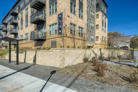 1820 W Broadway Ave #0411, Minneapolis, MN 55411