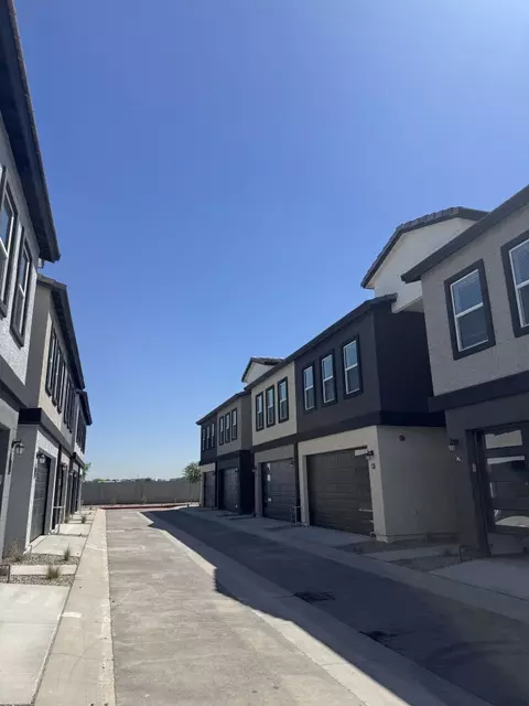 8200 W Virginia Ave #1-13, Phoenix, AZ 85033