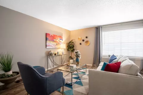 611 Slaughter St #R-209, Arlington, TX 76011