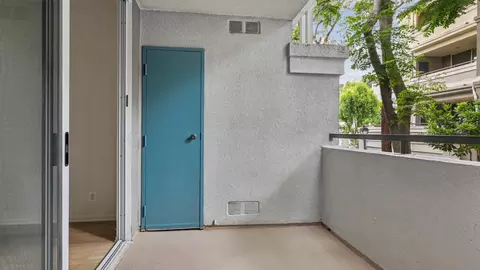 24452 Valencia Blvd #3101, Santa Clarita, CA 91355