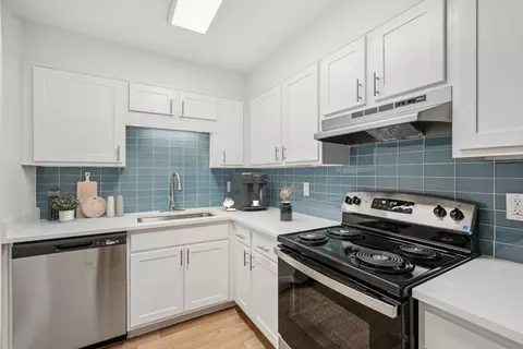 1050 Capri Isles Blvd #O207, Venice, FL 34292