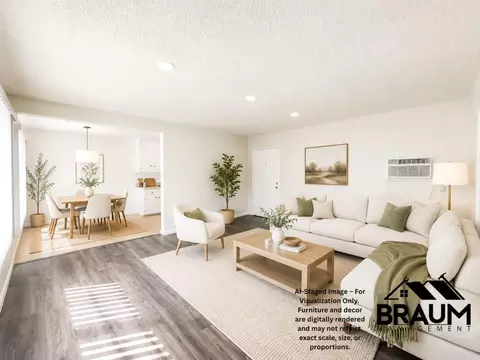 19405 Haynes St #5, Los Angeles, CA 91335