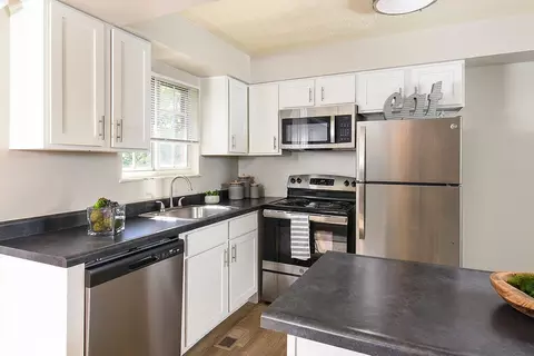 1250 Village Green Dr #1583, Jefferson Hills, PA 15025