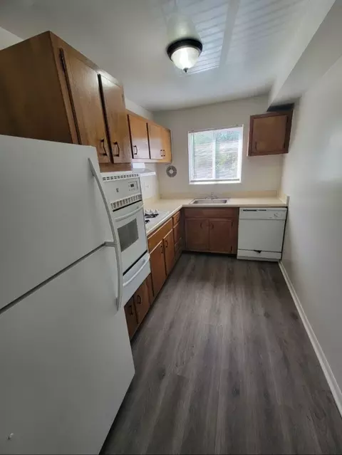220 Stonecroft Rd #220-C, Baltimore, MD 21229