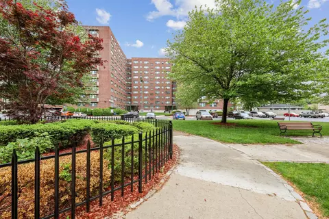 12 Marshall St #J20-06N, Irvington, NJ 07111