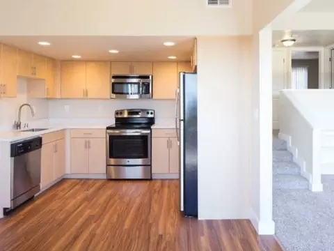 2400 Skyline Blvd #J2, Pacifica, CA 94044