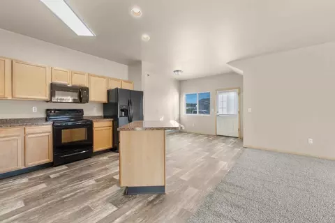 3203 8th St NE #3241-L, Minot, ND 58703