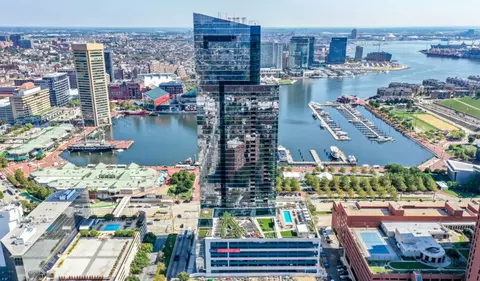 414 Light St #1402, Baltimore, MD 21201