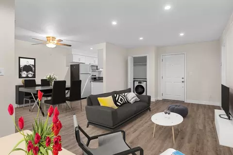 5633-45 Topanga Canyon Blvd #5645T318, Woodland Hills, CA 91367