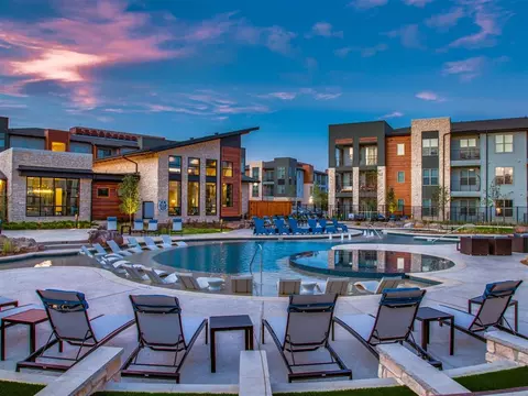 3655 Prairie Waters Dr #8106, Grand Prairie, TX 75052