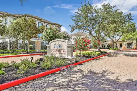 1455 Louisiana Ave #2308, League City, TX 77573