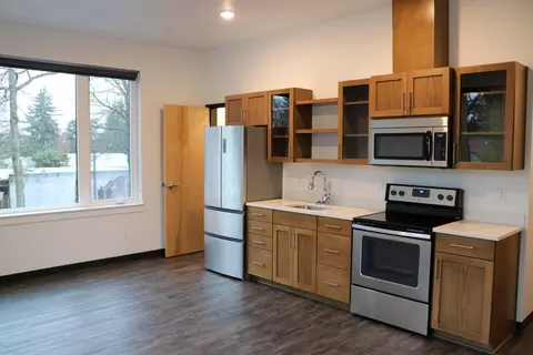 6615 SE 52nd Ave #207, Portland, OR 97206