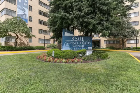 3801 Connecticut Ave #709, Washington, DC 20008